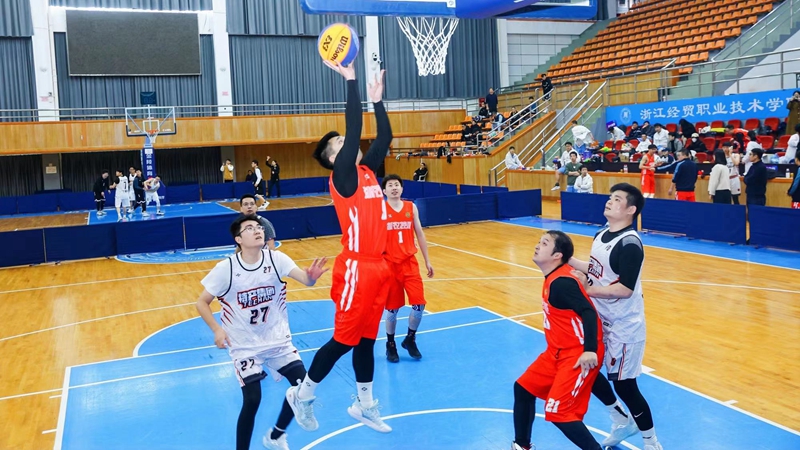 浙农控股代表队在2023年省社3V3篮球赛中获青年组第一、中年组第三